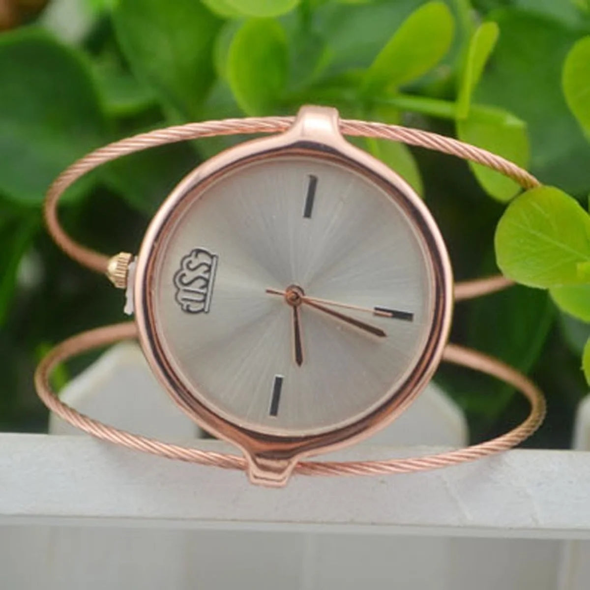 Vintage Girls Watch Round Single Wire Bracelet Watch Women's Watch Quartz Wire Bracelet Watch Casual Casual Fashion Watch